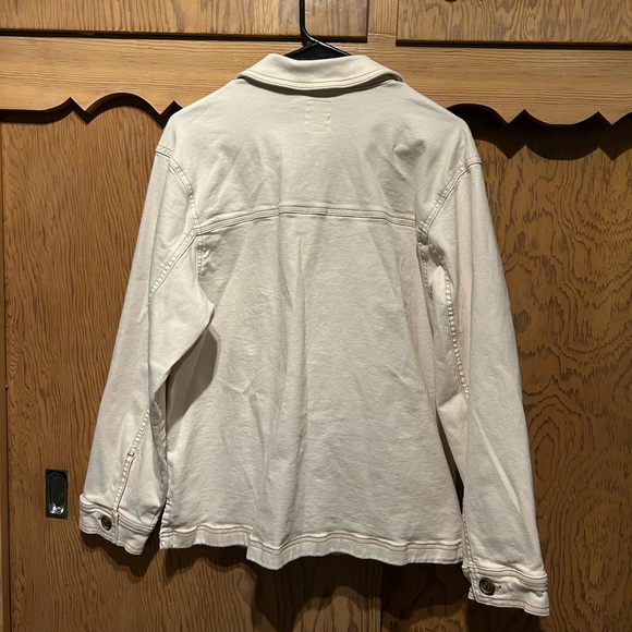 white jacket - Picture 2 of 3